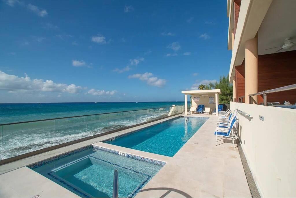Luxury Ocean Front Seadreams 2 With 7 Mile Beach Views West Bay Exterior photo