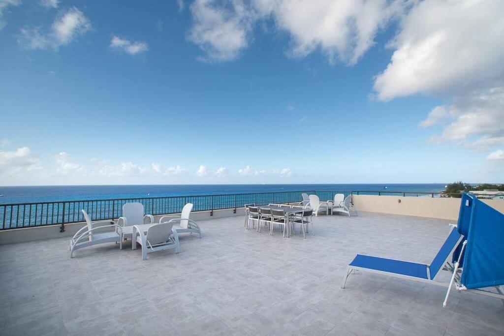 Luxury Ocean Front Seadreams 2 With 7 Mile Beach Views West Bay Exterior photo