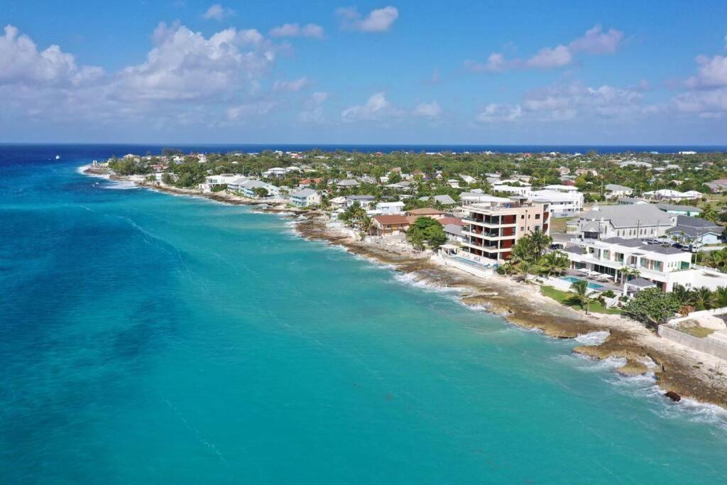 Luxury Ocean Front Seadreams 2 With 7 Mile Beach Views West Bay Exterior photo