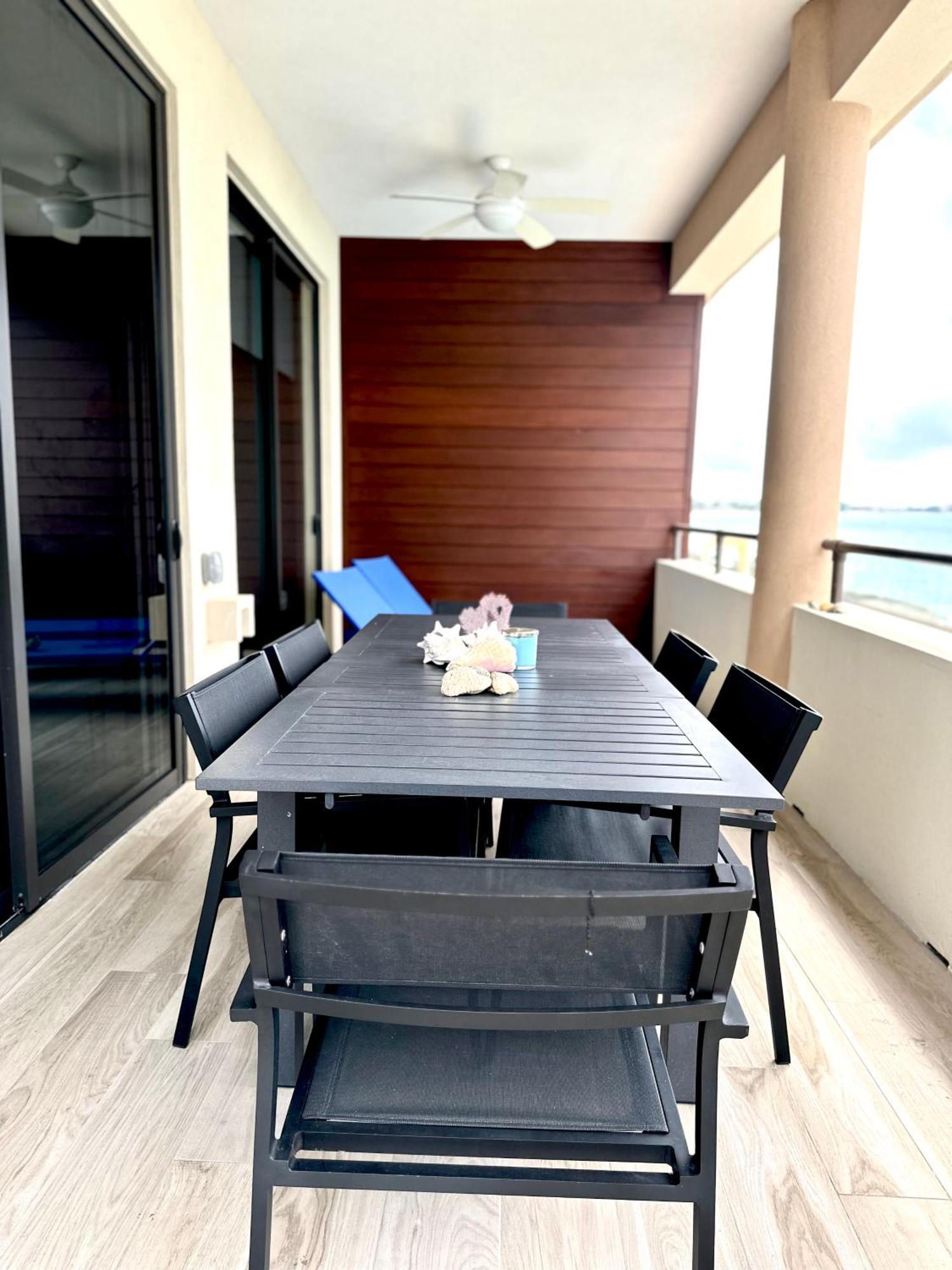 Luxury Ocean Front Seadreams 2 With 7 Mile Beach Views West Bay Exterior photo