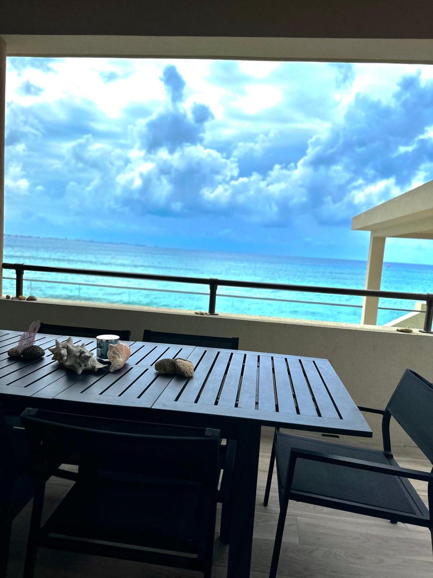 Luxury Ocean Front Seadreams 2 With 7 Mile Beach Views West Bay Exterior photo