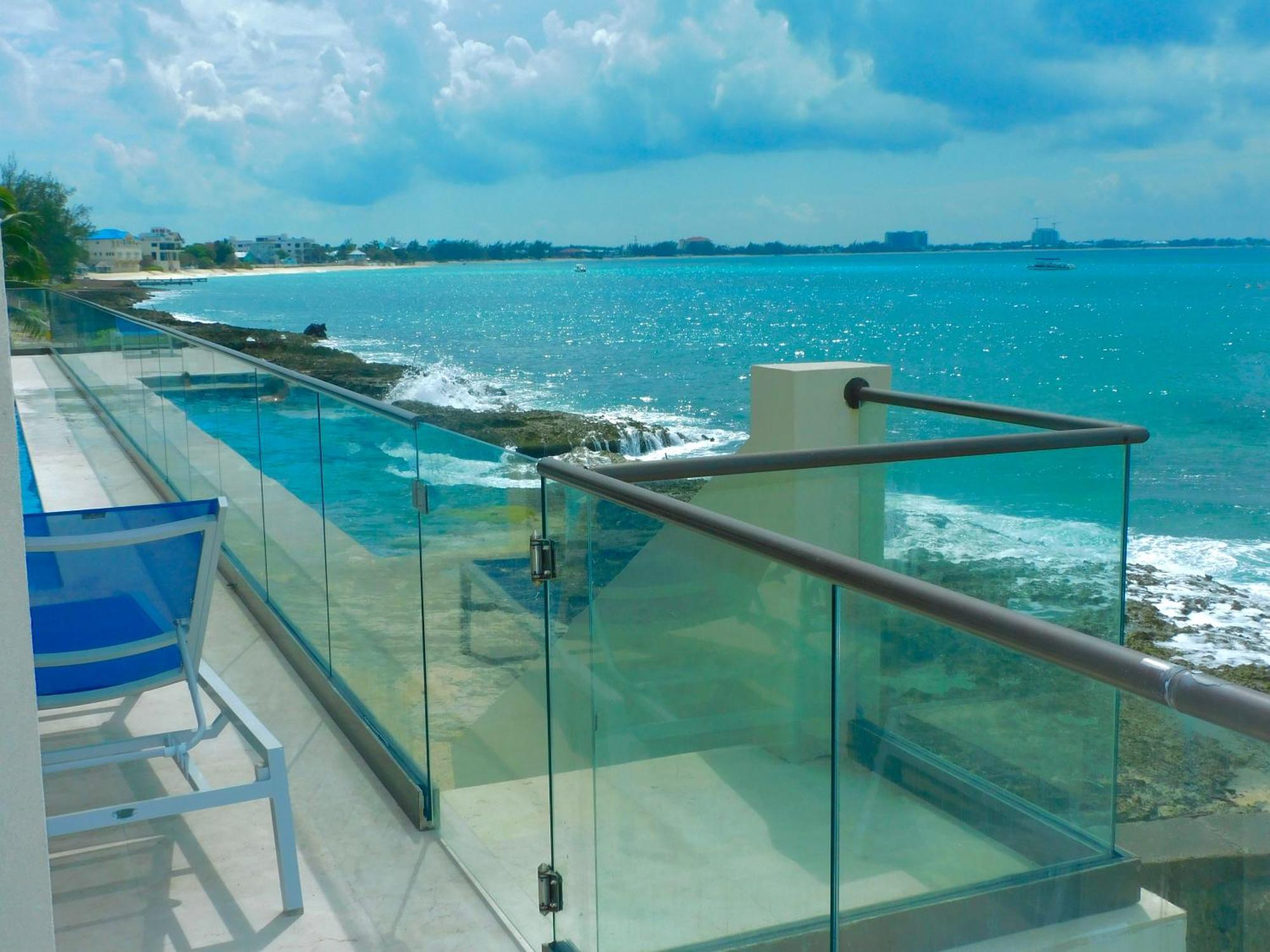 Luxury Ocean Front Seadreams 2 With 7 Mile Beach Views West Bay Exterior photo