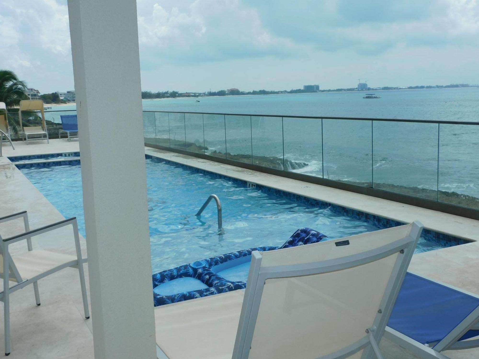 Luxury Ocean Front Seadreams 2 With 7 Mile Beach Views West Bay Exterior photo